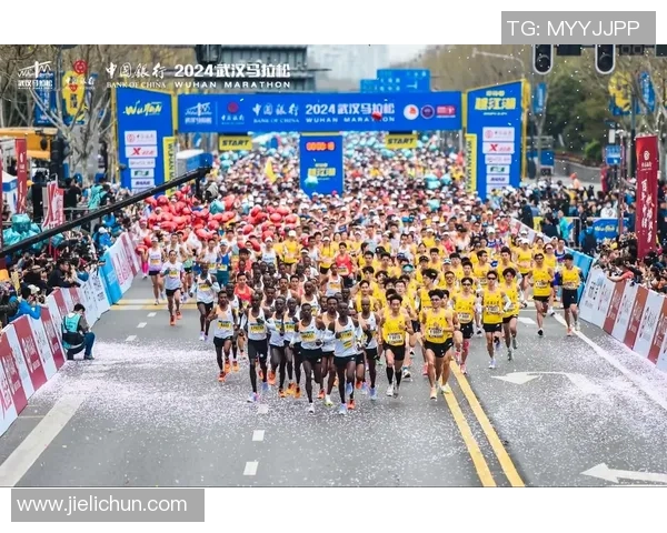 武汉城市马拉松街舞队展现力量与激情的精彩表现